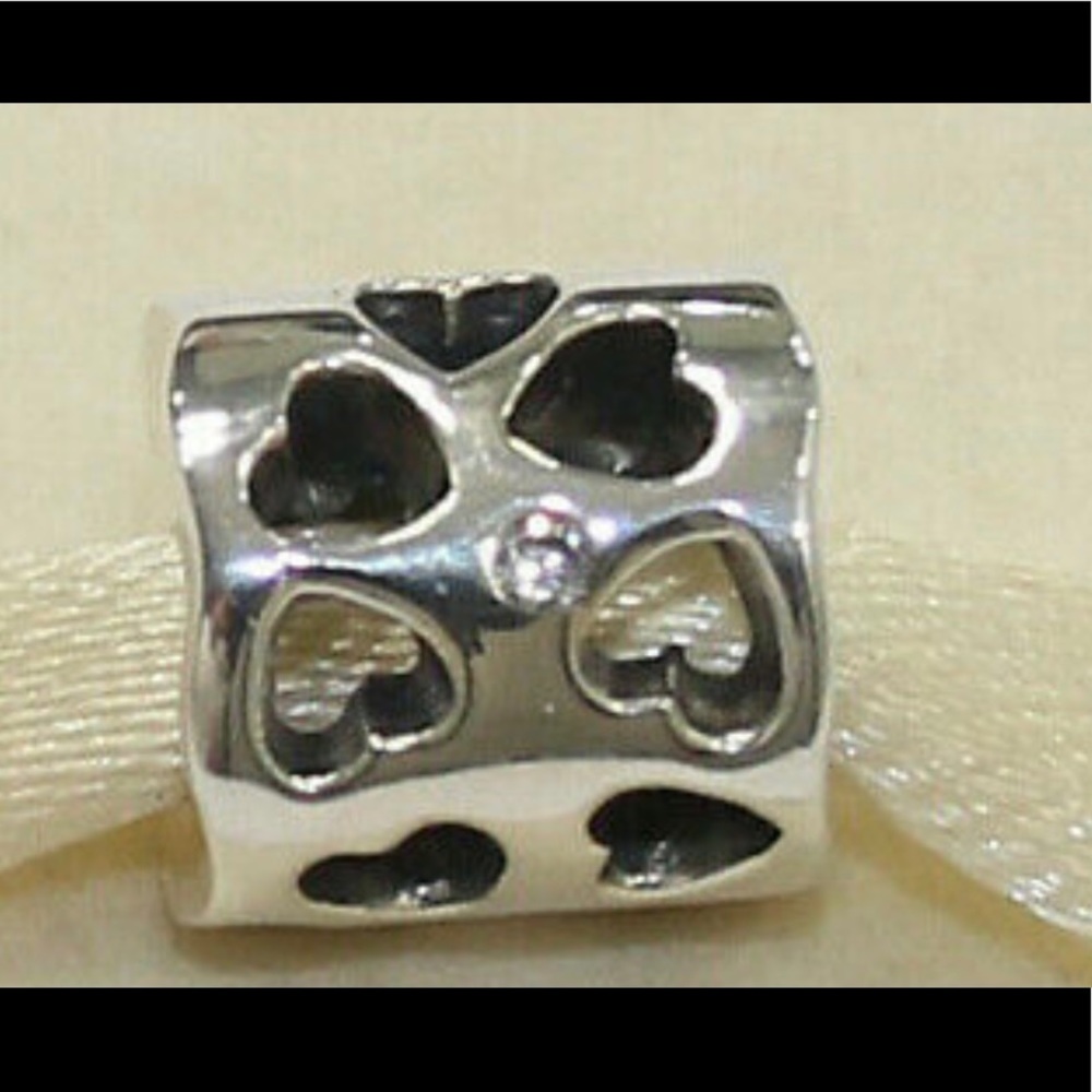 Pandora “Tunnel of Love” Charm